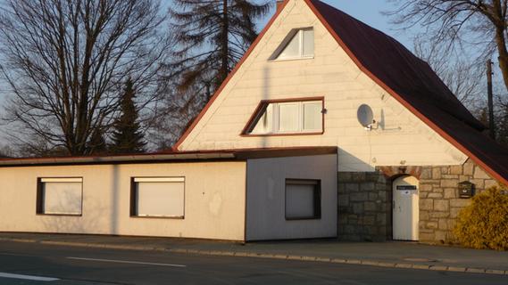 Dieses Gasthaus in Oberprex hatten die Rechten über einen Mittler erworben. Inzwischen ist es wieder beschlagnahmt worden.