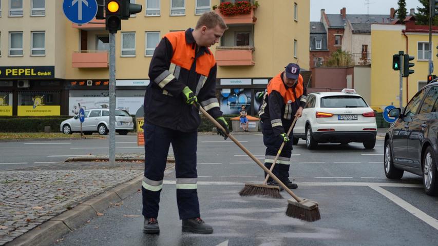 Zwei Kilometer lange Ölspur verursacht Feuerwehreinsatz in Fürth