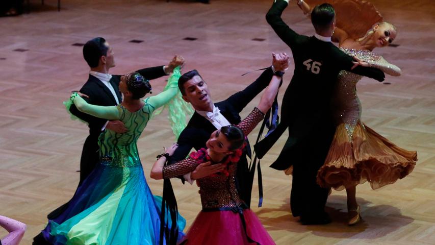 Tüll und Tango: Meisterschaft im Standardtanz in Nürnberg