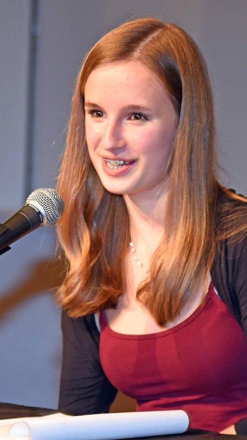Auf die Fantasie: Lena Kühlewind gewinnt LesArt-Nachwuchspreis