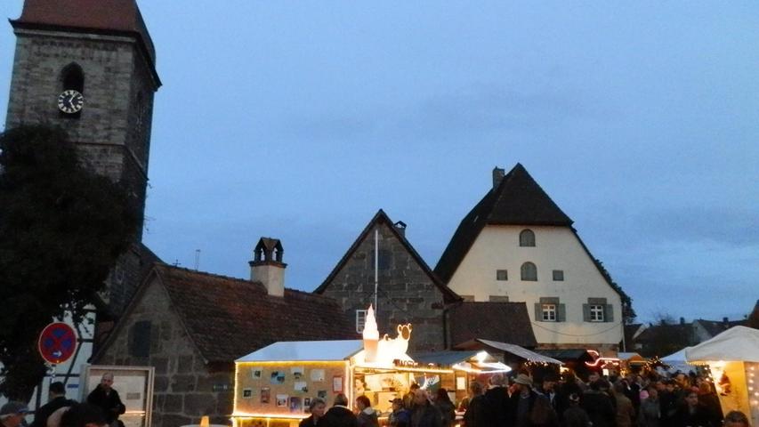Glüh-Bier und Handwerk beim Martinimarkt in Roßtal