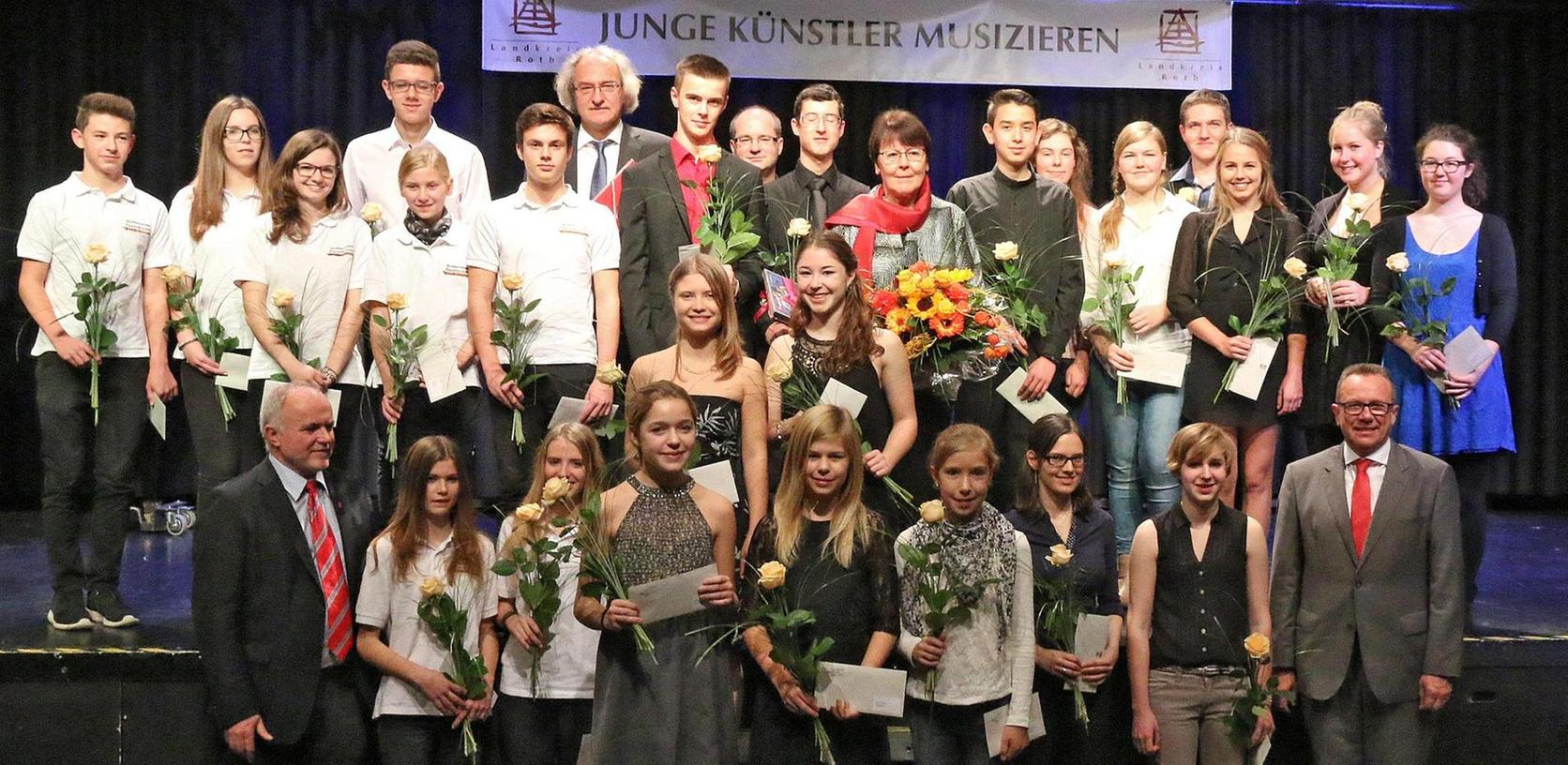 25 Akteure beim Landkreis-Konzert „Junge Künstler musizieren“