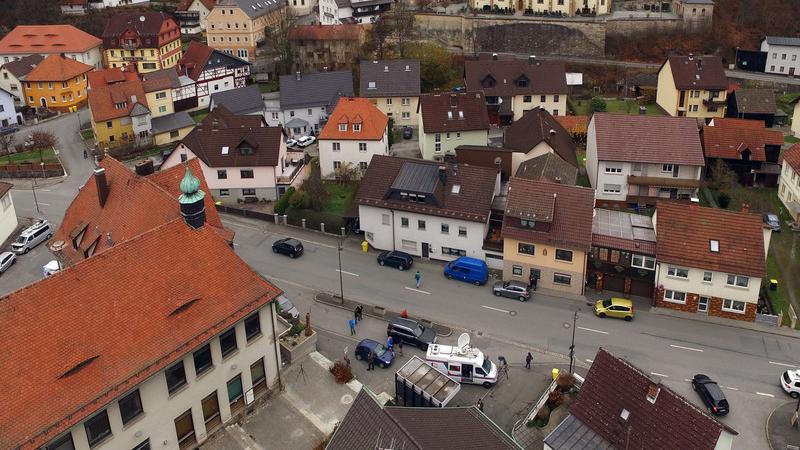 Tote Säuglinge in Wallenfels: Tatverdächtige festgenommen