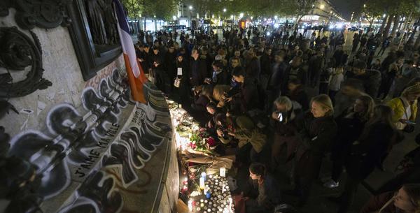 Terroranschläge in Paris: tiefe Trauer auch in Les Sables