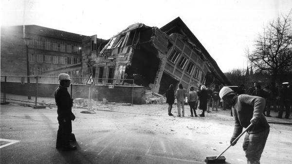 Am 23. September 1994 wurde der Grundstein für den Kinokomplex mit zwölf Kinosälen und rund 3000 Plätzen gelegt.
