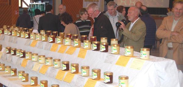 Bayerns Imker bei der Honigmesse in Schwanstetten