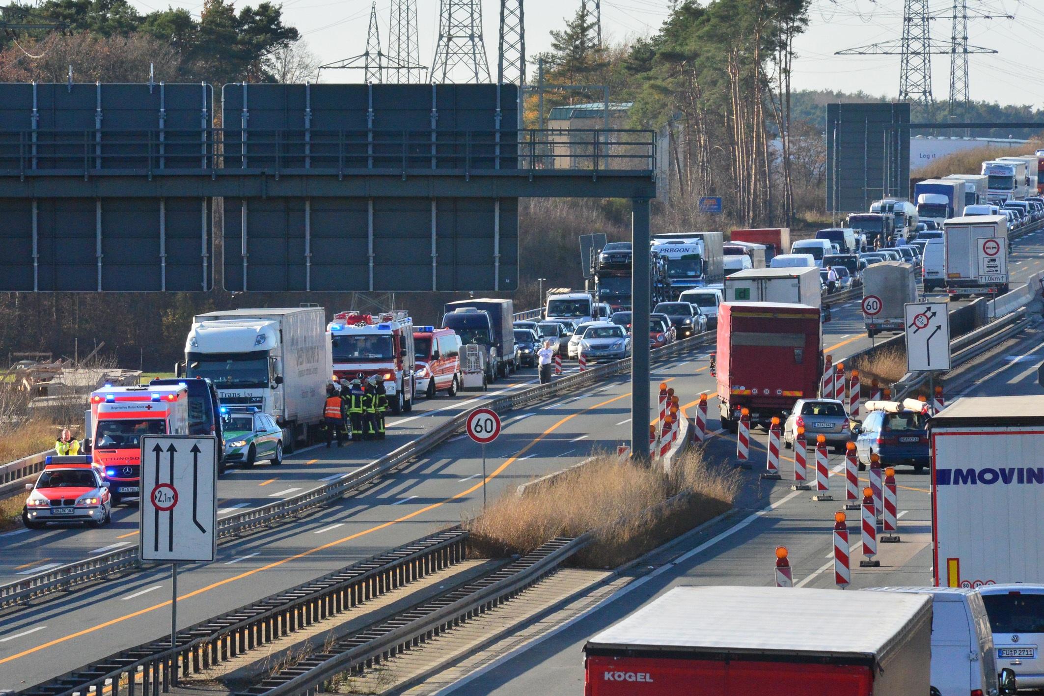 Lkw-Unfall In Baustelle: Kilometerlanger Stau Auf Der A3 | Nordbayern