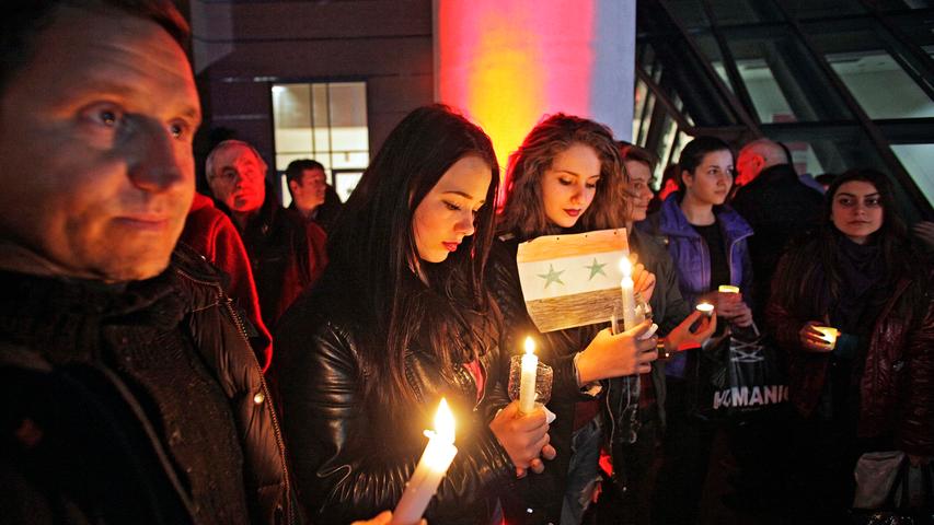 Nürnberg gedenkt der Terroropfer von Paris