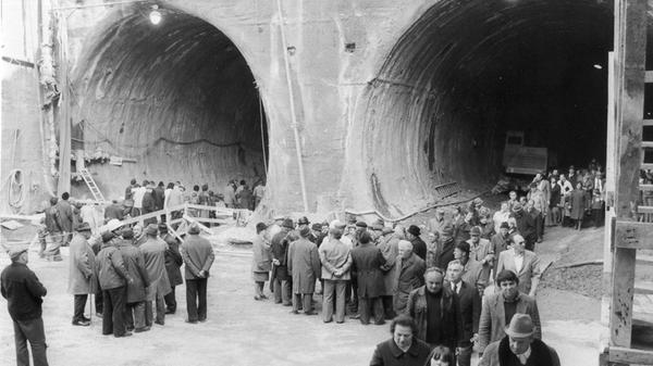 Vier Stunden lang hatten 15 U-Bahn-Experten nahezu ununterbrochen die Fragen der mehr als 15.000 Interessierten, die auf Einladung der NN gekommen waren, zu beantworten.