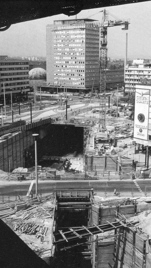 Der U-Bahn-Bau am Plärrer in den späten 70er Jahren.