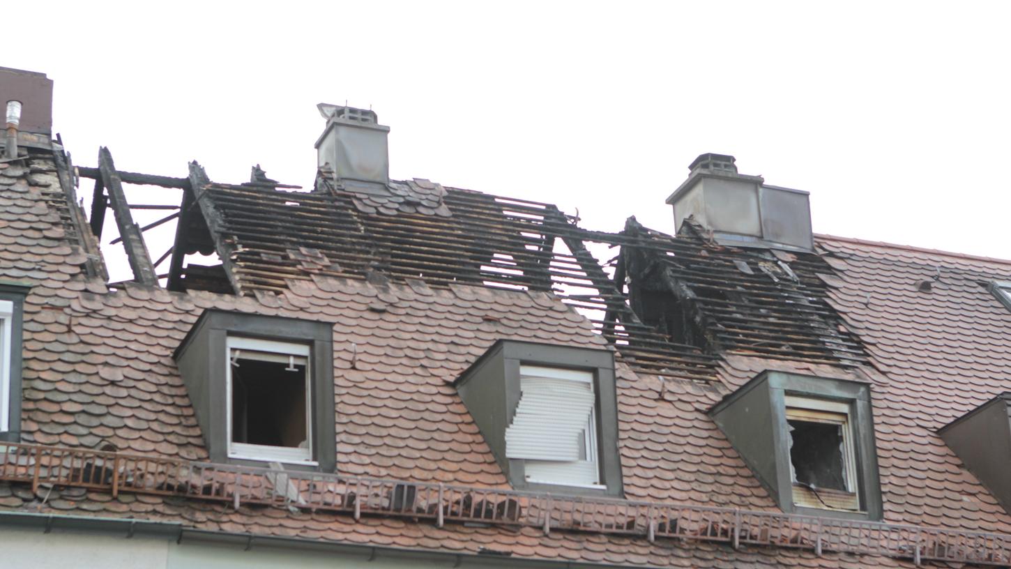 Beim Frittieren nicht aufgepasst - Dachstuhl brannte aus