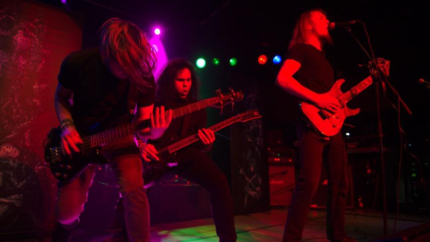 Das Quartett Eden's Decay aus dem fränkischen Seenland hielt bei der NN Rockbühne 2015 die Heavy Metal-Fahne hoch.