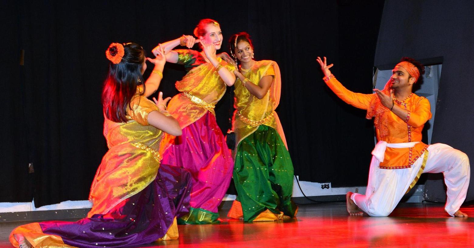 Erlangen: Mit Tänzen und Dhal rückt Indien näher
