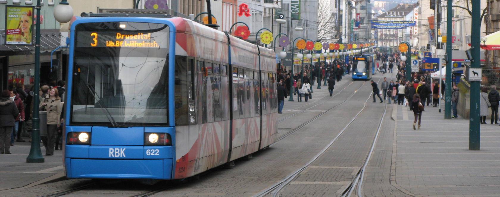 Keine Chance: So wie auf dem Foto in Kassel soll nch dem Willen der CSU in Erlangen keine Stadt-Umlandbahn fahren.