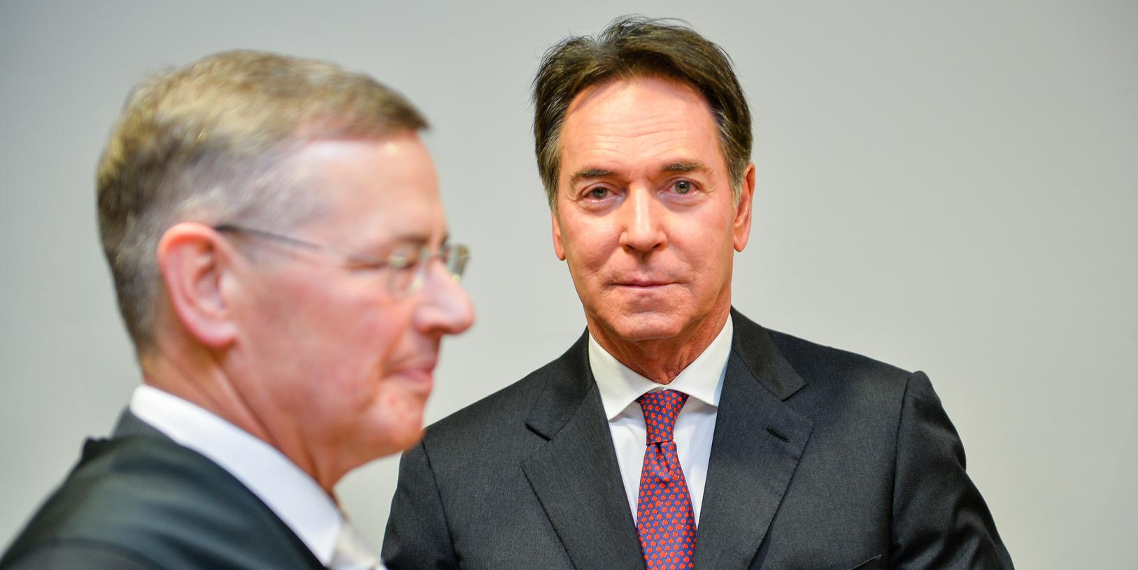 Michael Stoschek wollte die Millionenstrafe wegen eines unerlaubt angebrachten Klebekennzeichens nicht akzeptieren. Michael Stoschek wollte die Millionenstrafe wegen eines unerlaubt angebrachten Klebekennzeichens nicht akzeptieren.