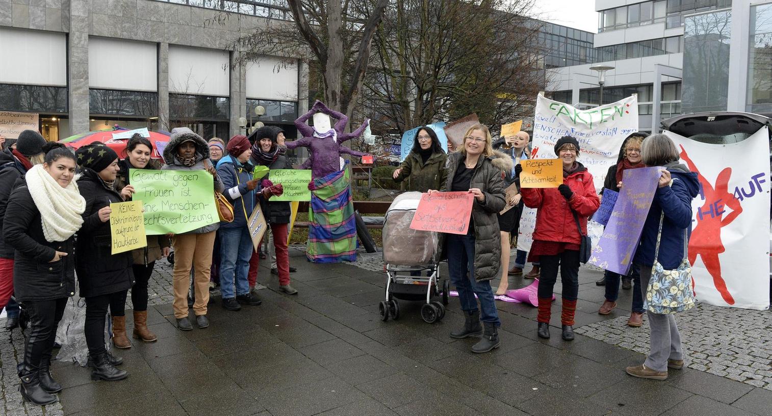 Erlangen: Demo gegen Gewalt an Frauen