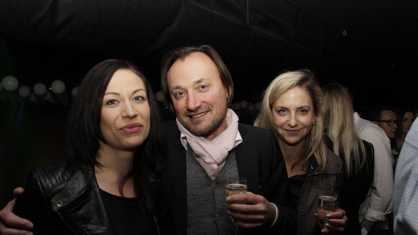 Tatjana, Laszlo und Tini bevorzugten die Bar.