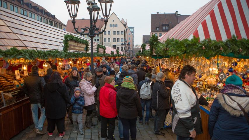Christkindlesmarkt 2015: Erster Tag, Eröffnung und Prolog