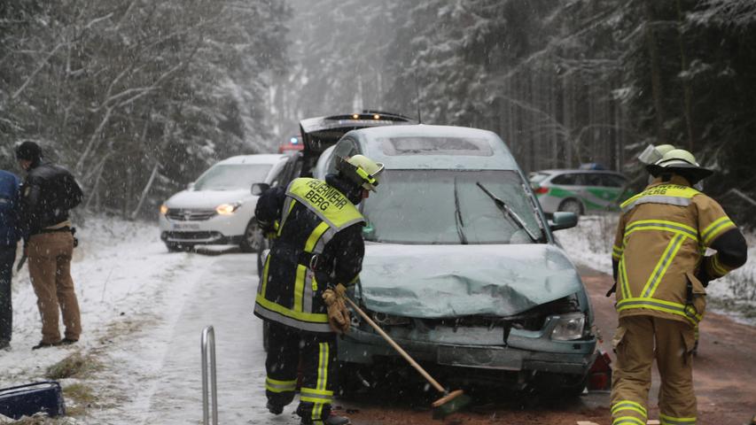 In den Gegenverkehr geschlittert: Unfall bei Berg im Landkreis Hof