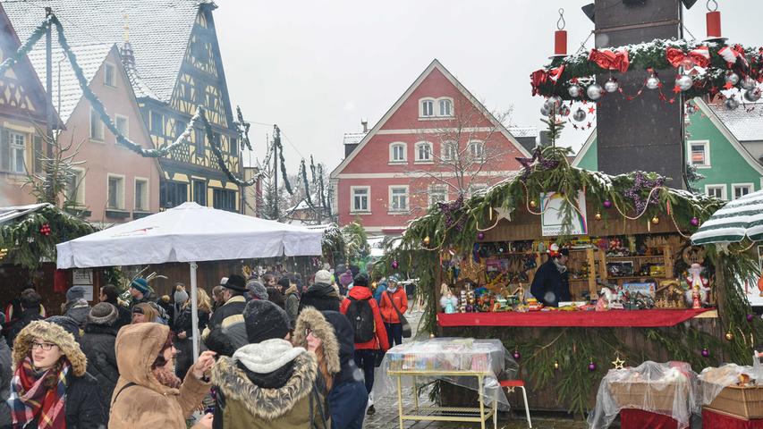 Es weihnachtet: Der Rother Christkindlesmarktes ist eröffnet
