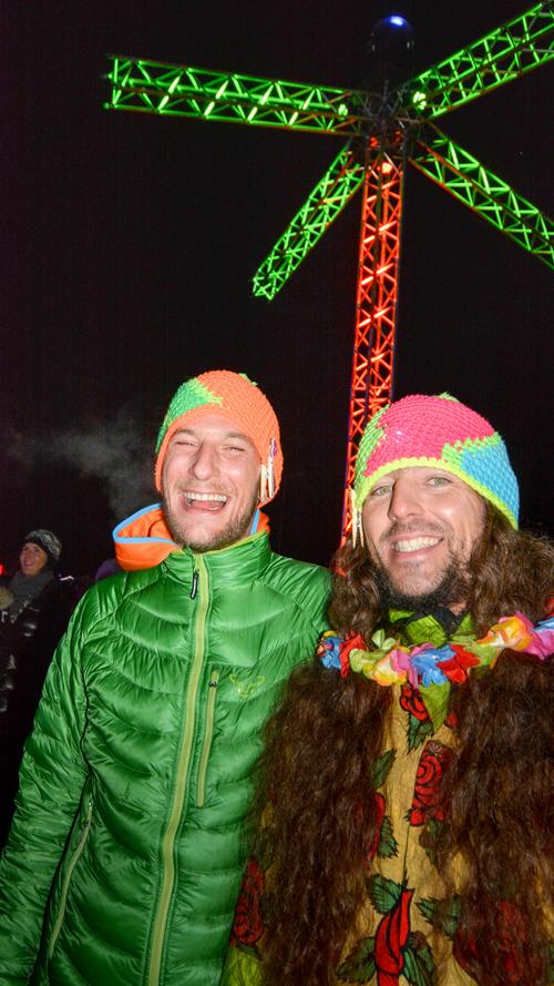 Schrill, laut, euphorisch: Beach Boys eröffnen in Ischgl die Ski-Saison