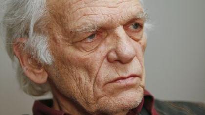 Lehrer Bliss flieht aus der Enge der Gesellschaft Lehrer Bliss flieht aus der Enge der Gesellschaft