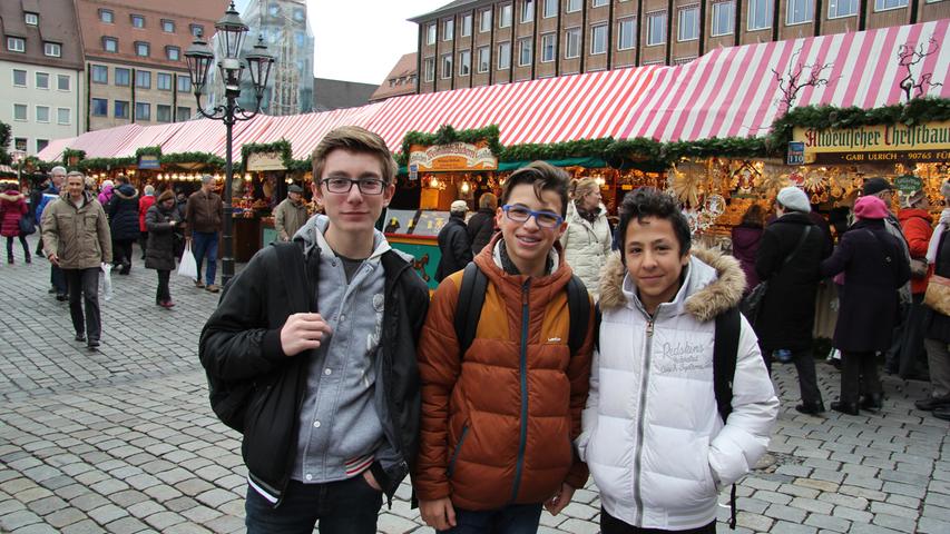 Christkindlesmarkt 2015: Die Besucher am 1. Dezember