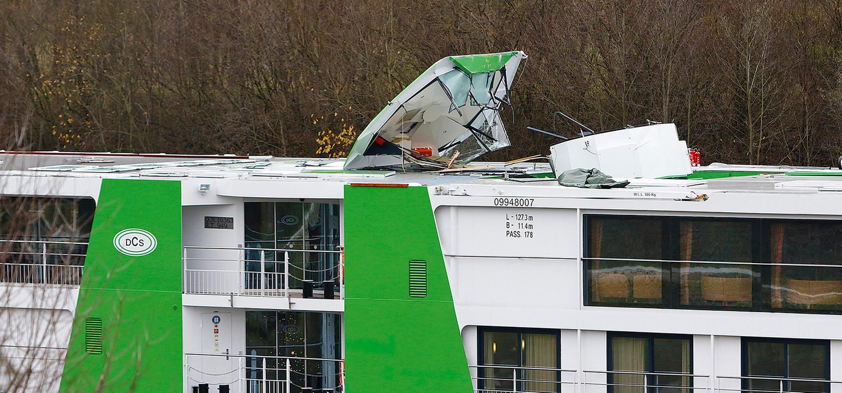 Steuerhaus von Schiff abgerissen: Schreck für 169 Passagiere