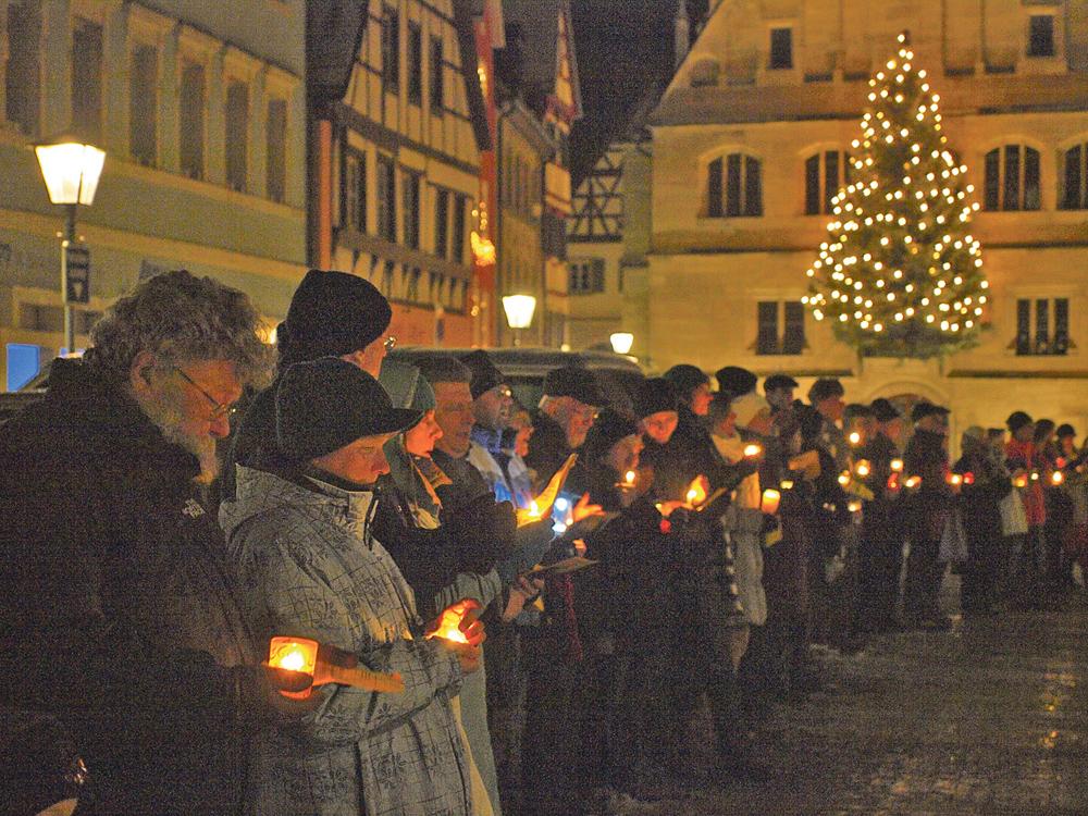 30000 Menschen bei Lichterkette im Weißenburger Land? Nordbayern