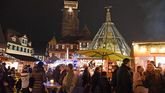 Fränkischer Prolog: Schwabacher Weihnachtsmarkt eröffnet