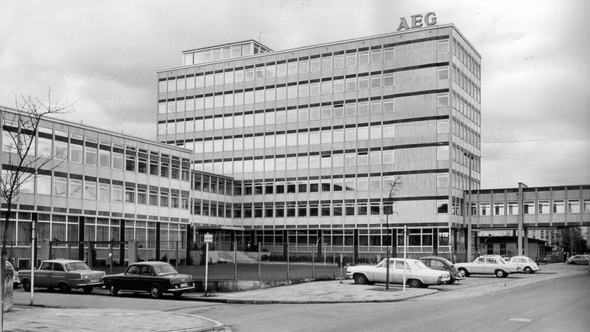 Das Verwaltungsgebäude in der Muggenhofer Straße in 1966. Ein Jahr später fusioniert die AEG mit Telefunken - ihrem Berliner Tochterunternehmen - zur AEG-Telefunken.