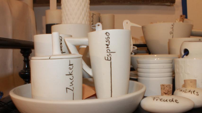 In der Galerie am Eck gibt es auch handgefertigte Keramik...