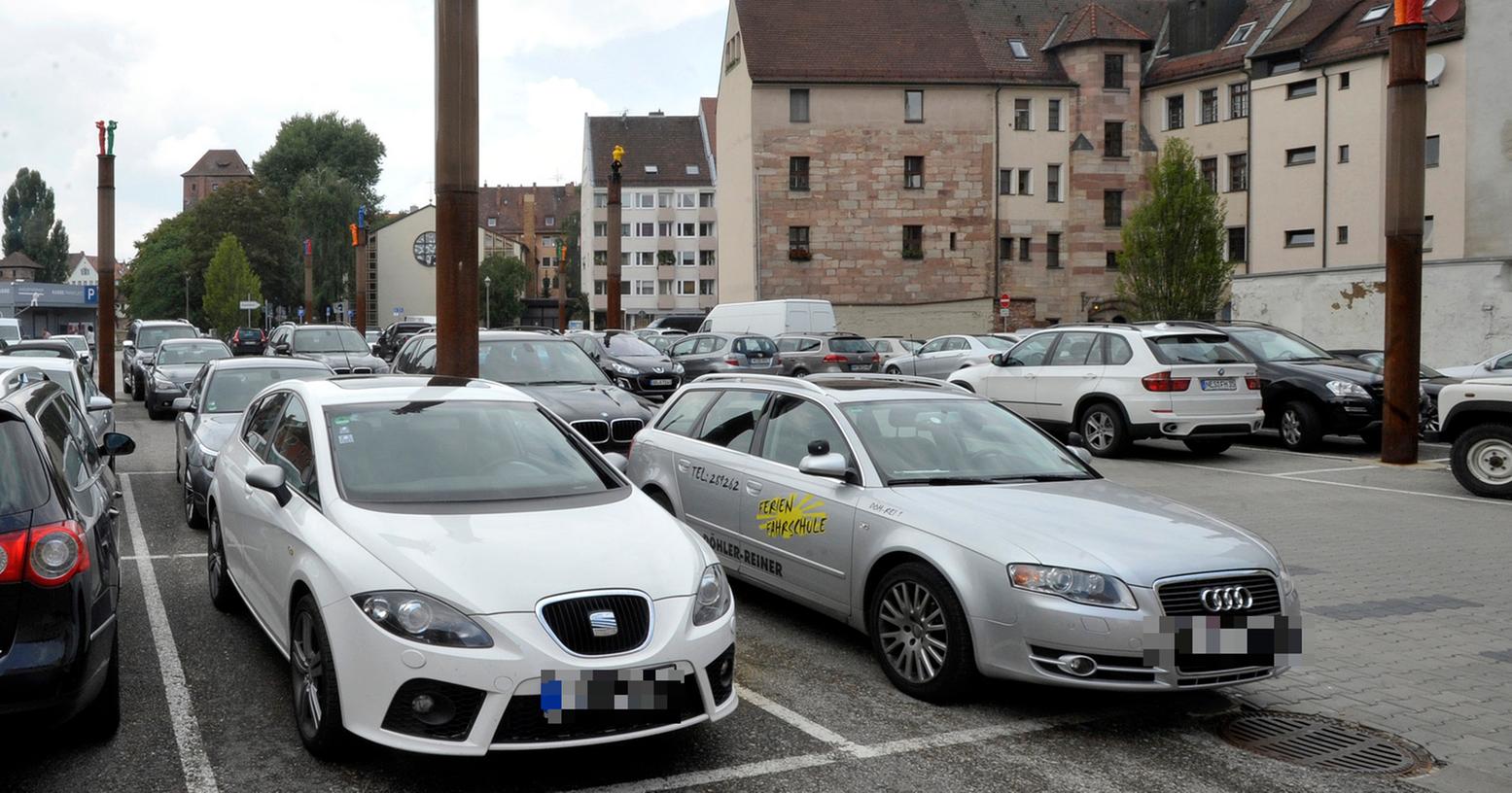 Braucht Nürnberg mehr kostenpflichtige Parkplätze? (Symbolbild)