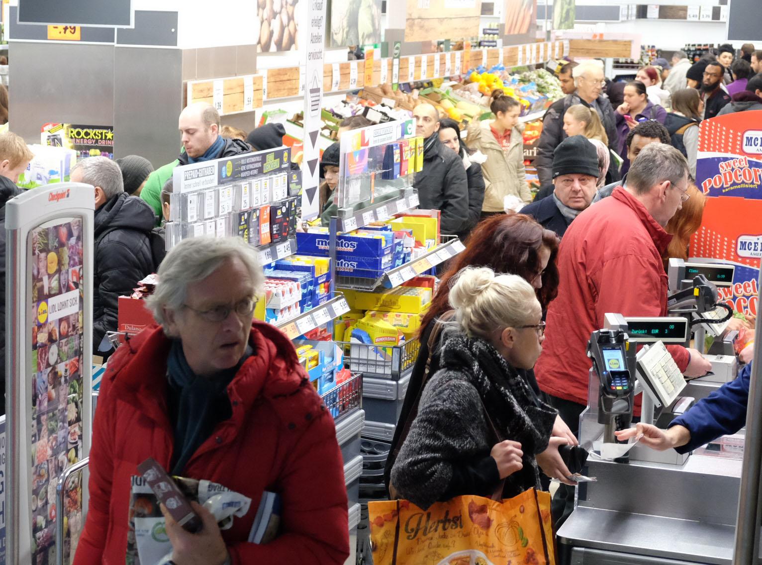 Erneut mehrmals EinlassStop bei Lidl im Hauptbahnhof