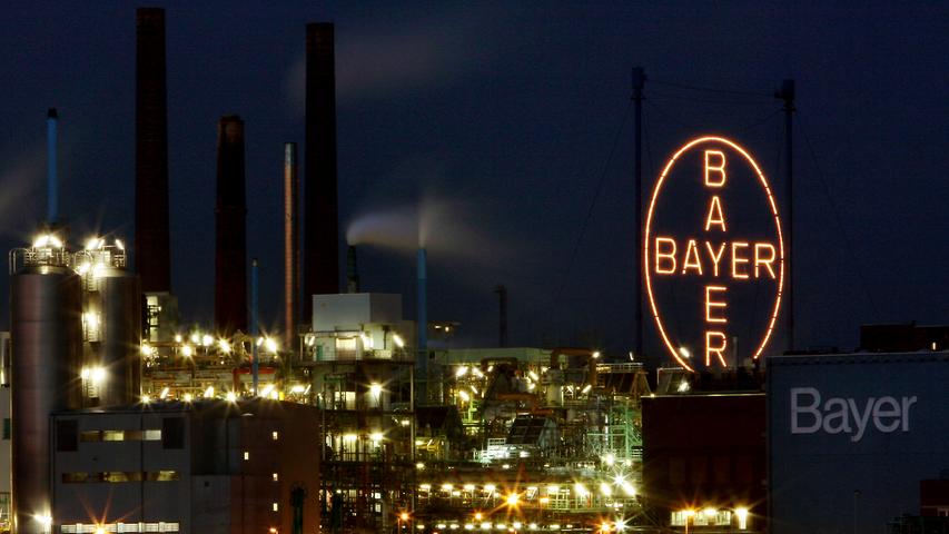 Bestes deutsches Unternehmen: der Pharmakonzern Bayer mit einem Wert von 96 Milliarden Euro. Nicht mehr unter den Top 100 rangiert übrigens Volkswagen, das 2014 noch Platz 65 belegt hatte.