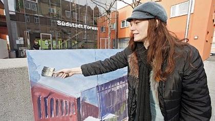 «Mal sehen, ob ich da Leben reinbringe?» Malerin Birgit Maria Götz bannt das Südstadtforum auf ihre Leinwand.
