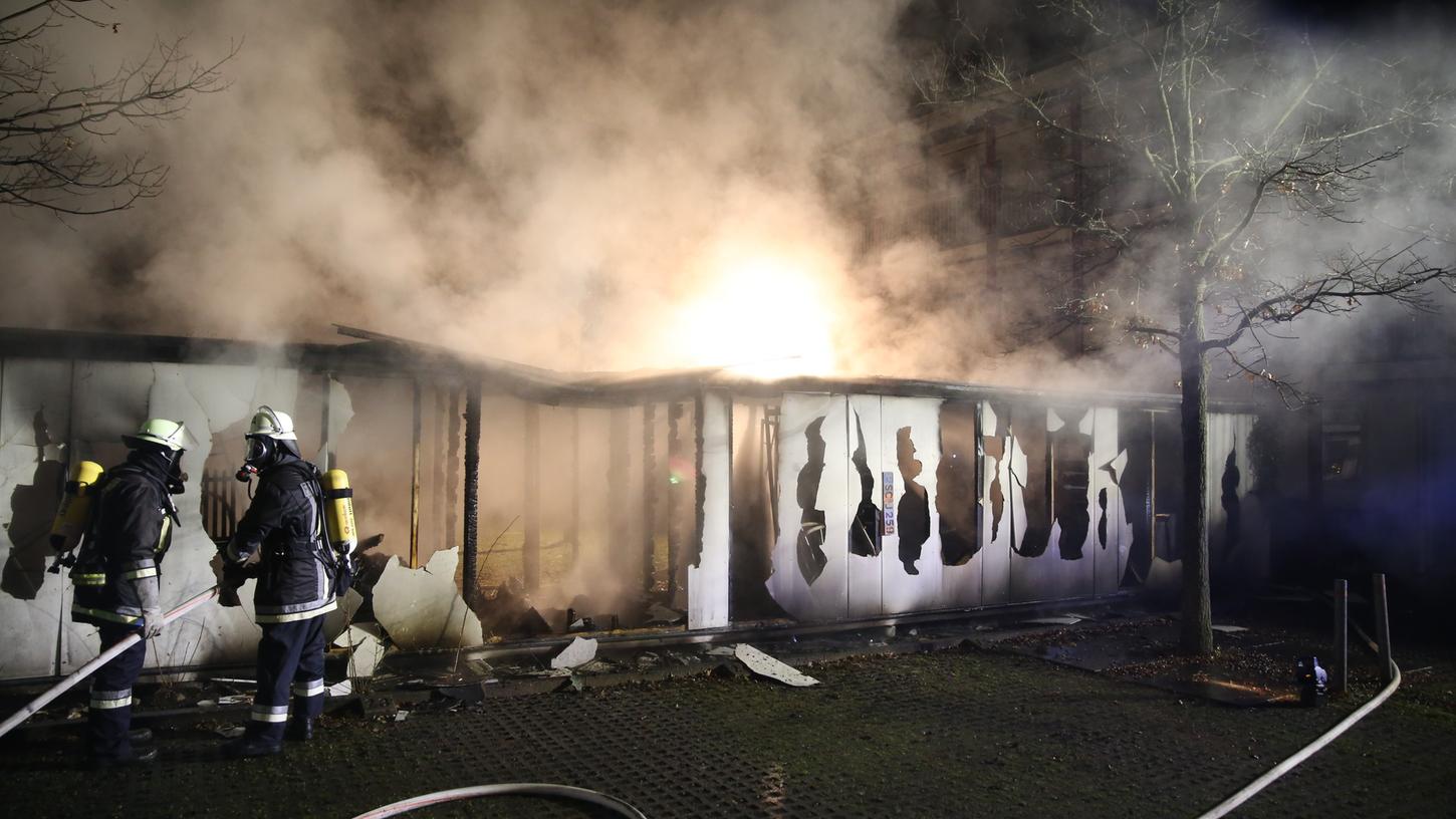 Am Silvesterabend musste die Feuerwehr zu einem Brand in Schwabach ausrücken.