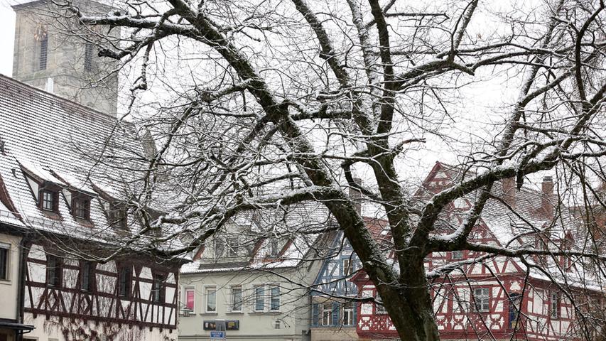 Der Winter ist da: Erstes Schneegestöber in Forchheim
