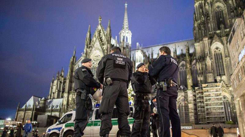 Übergriffe in der Silvesternacht: Drei Verdächtige in Köln ermittelt