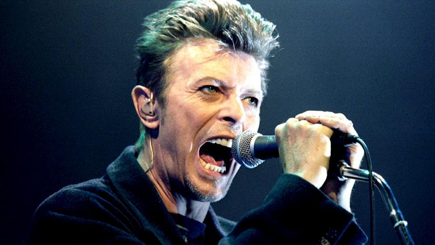 Bowie gilt mit mehr als 140 Millionen verkauften Tonträgern als einer der einflussreichsten Musiker der jüngeren Musikgeschichte.