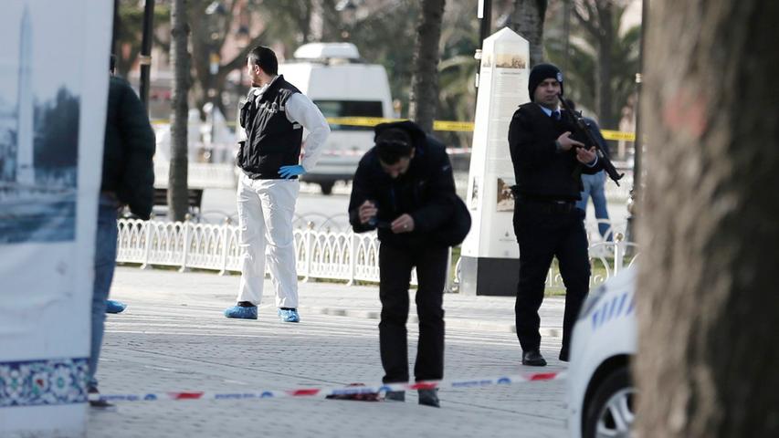 Am Dienstagvormittag sind bei einem Selbstmordanschlag in Istanbul zehn Menschen getötet worden.