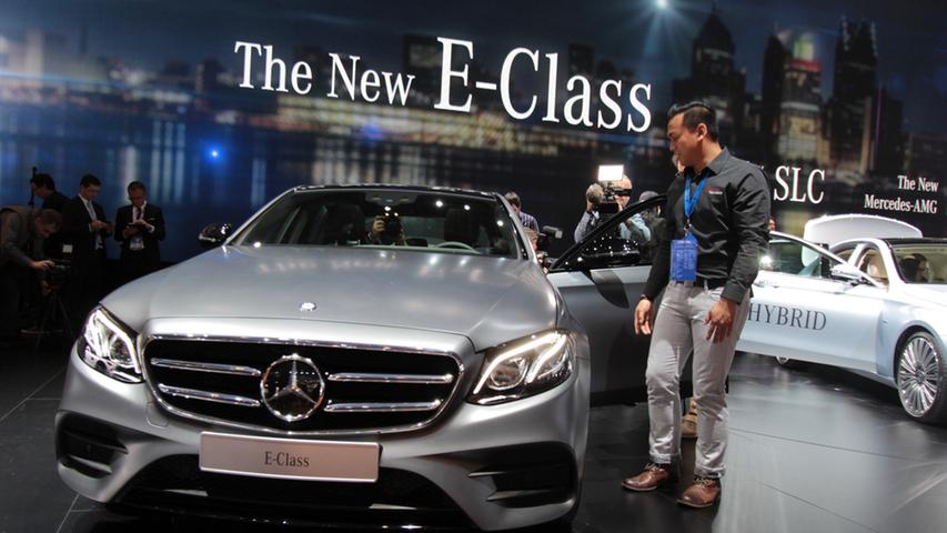 Die neue Mercedes E-Klasse steht vor allem für die Autonomie beim Fahren. Entwicklungschef Thomas Weber spricht von der "intelligentesten Limousine der Welt".