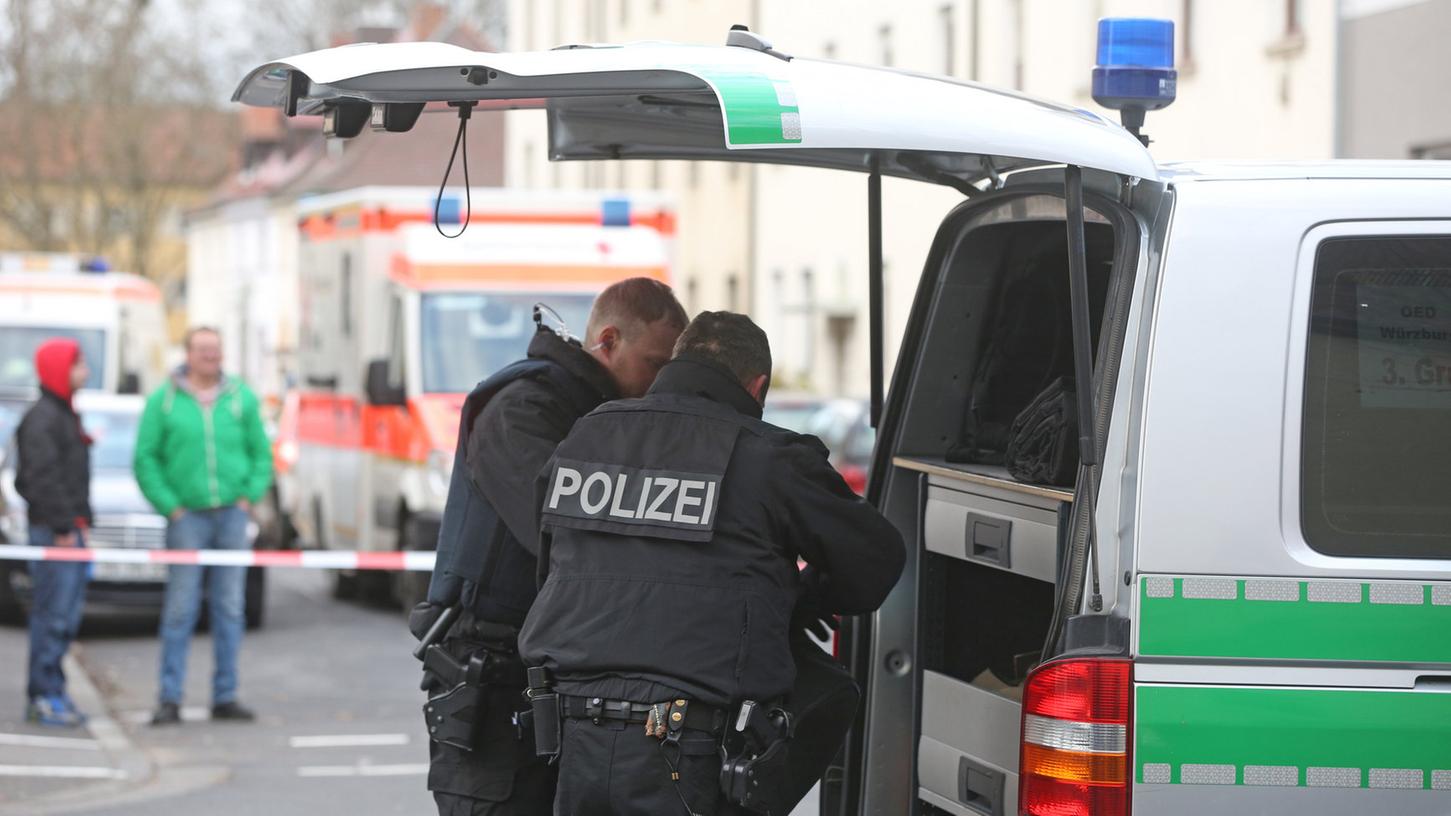 Unter anderem das USK und ein Einsatzzug der Polizei aus Ansbach suchten nach dem Flüchtigen. 