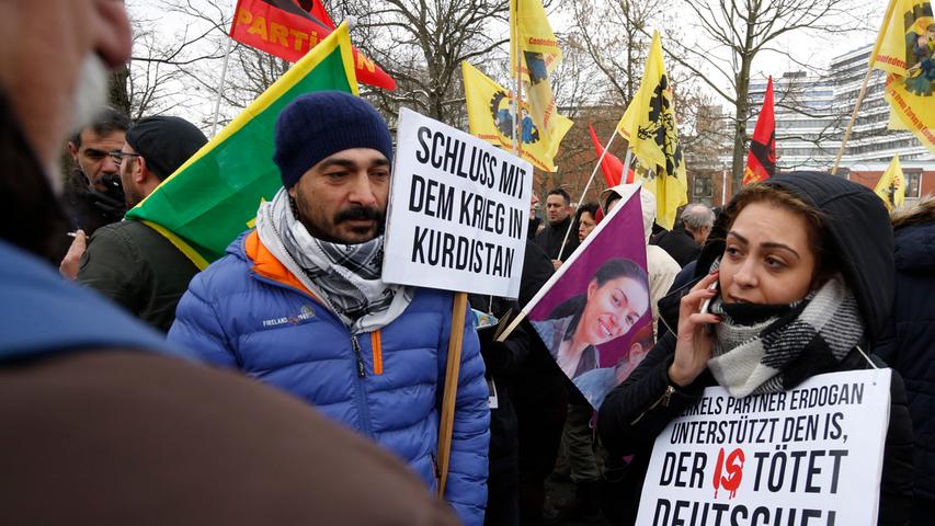 Kurden demonstrieren in Nürnberg gegen den Krieg