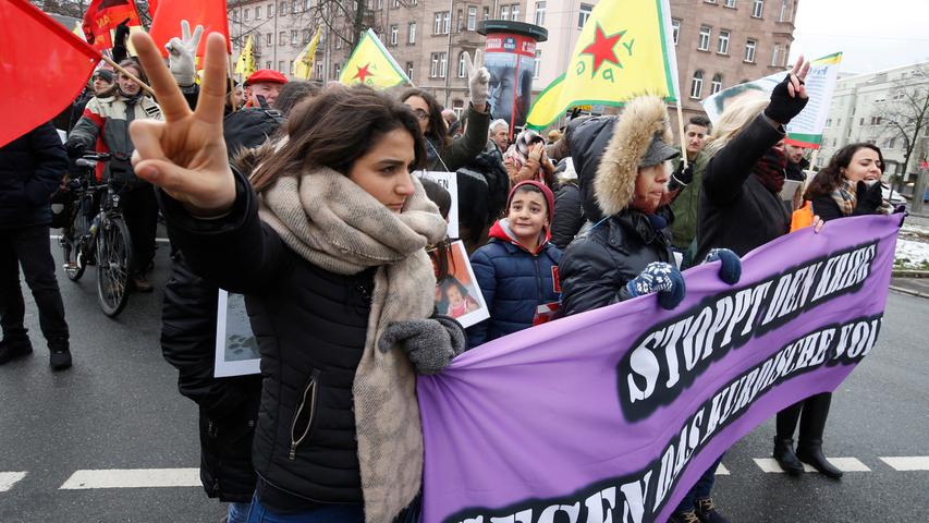 Kurden demonstrieren in Nürnberg gegen den Krieg