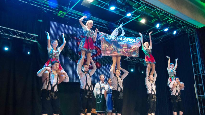 Die Tanzsportabteilung Karnevalissimo entführte das Publikum auf einen Trip in die bayerische Bergwelt.