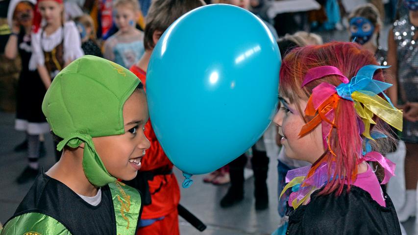 Kindermaskenball der Karnevalsgesellschaft Muggenesia