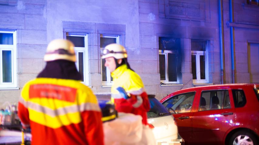 Wohnungsbrand in Nürnberg: Frau tot geborgen 