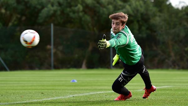 Auf wiederum nur eine Minute weniger brachte es der Ex-Fürther Leopold Zingerle, in der Saison 2015/16 dritter Torwart der SpVgg. Mittlerweile ist er Stammkeeper des SC Paderborn.