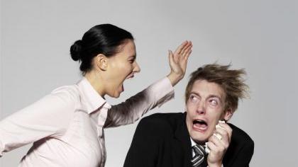 Wenn Frauen ihre Männer terrorisieren Wenn Frauen ihre Männer terrorisieren
